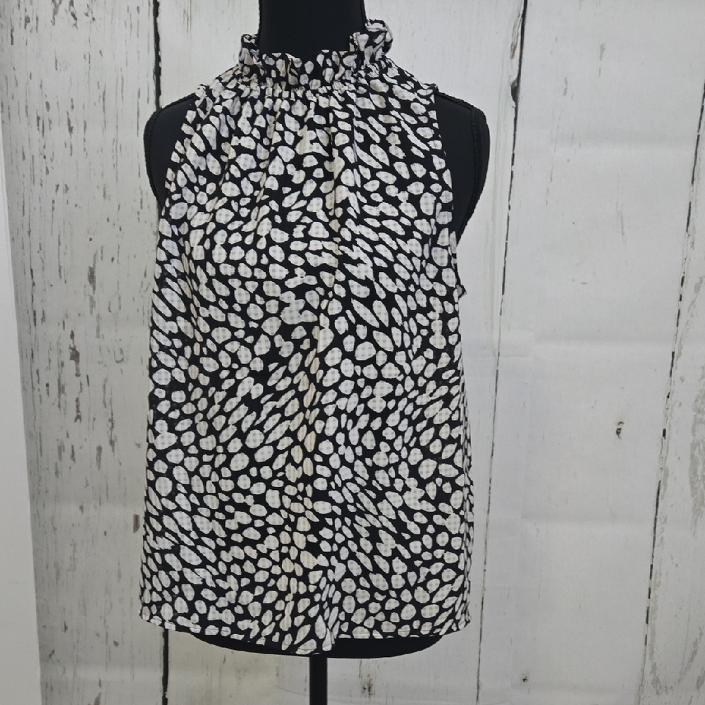 Who What Wear Black Sleeveless Mock Neck White Spot Print Top